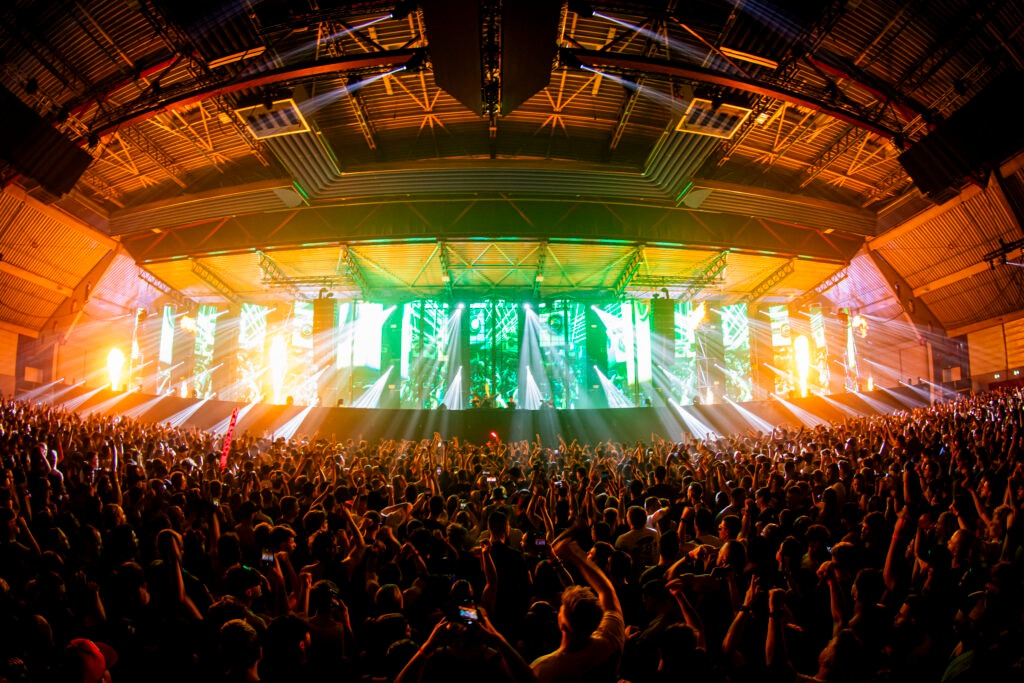 APEX - Enter The Next Dimension