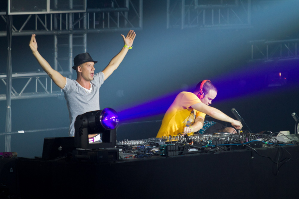 Noisecontrollers drops E=nc² on vinyl